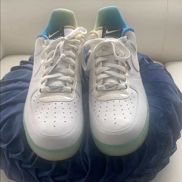 Nike White Sneakers with Blue and Green Accents - Picture 1 of 12